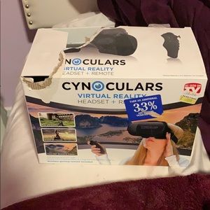 ***NOT USED**** Cynoculars VR Headset + Remote